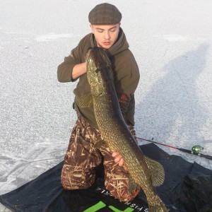 9300gr og 117cm