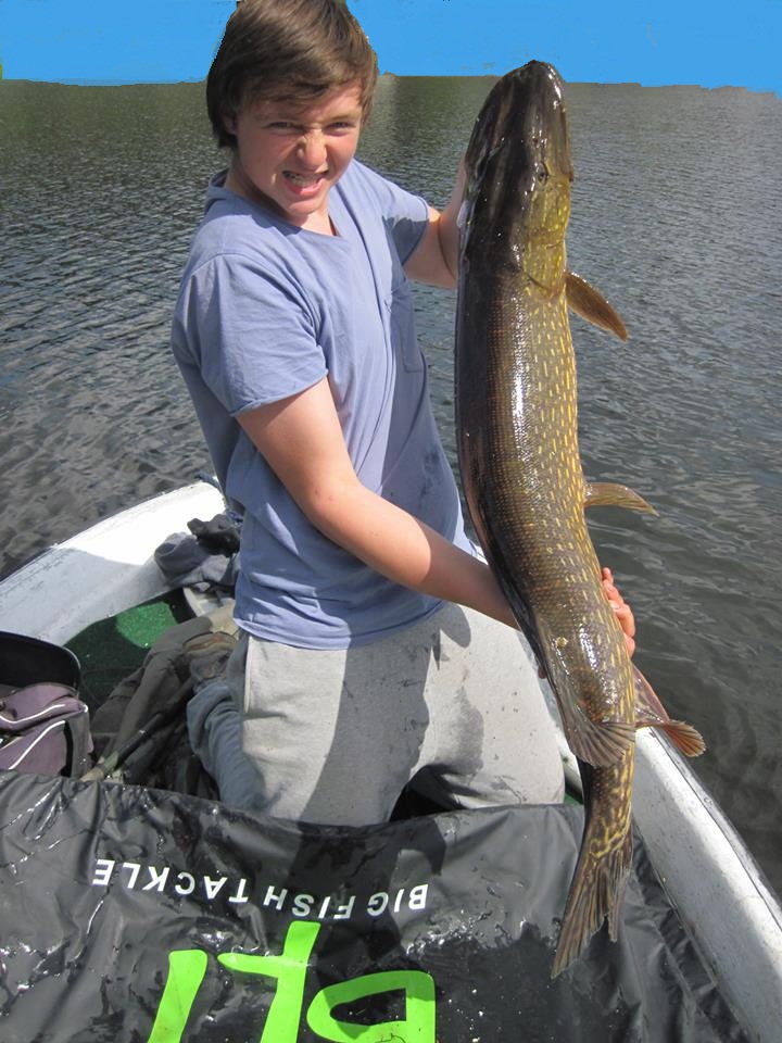 Ole Petter Hafnor med ny stor pike.(mai)