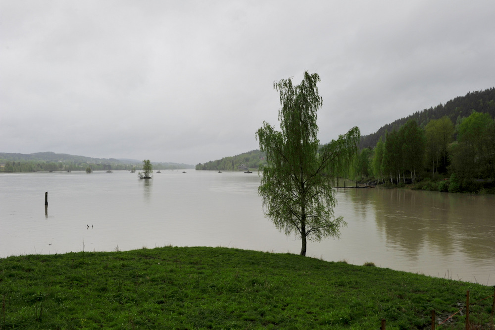 Litt nedenfor bingsfoss.