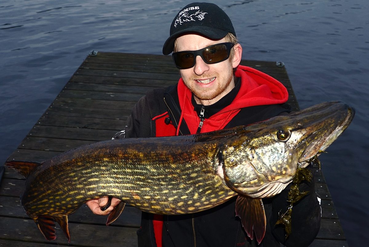 Mister Mouse kliner til med årets første 10+ fisk.