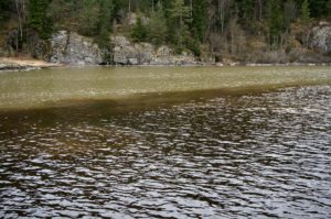 3 forskjellige farger på vannet :)
