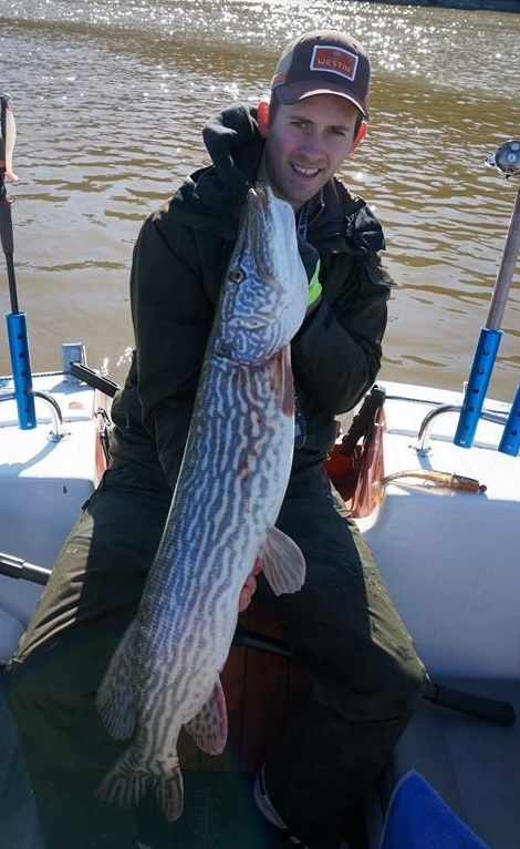10340gr og 109 cm