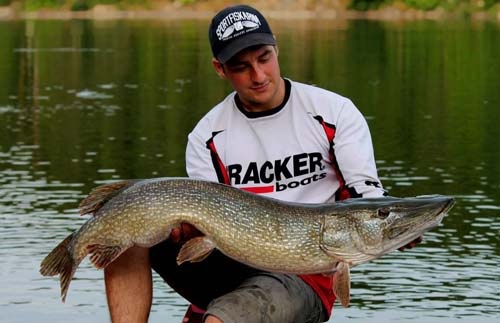 8 Snabba till Tobias Fränstam