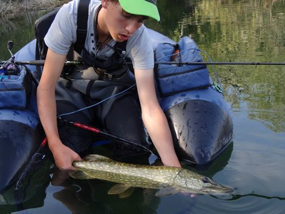 17 årige Mathieu Cabar rocker i Bellyboat.