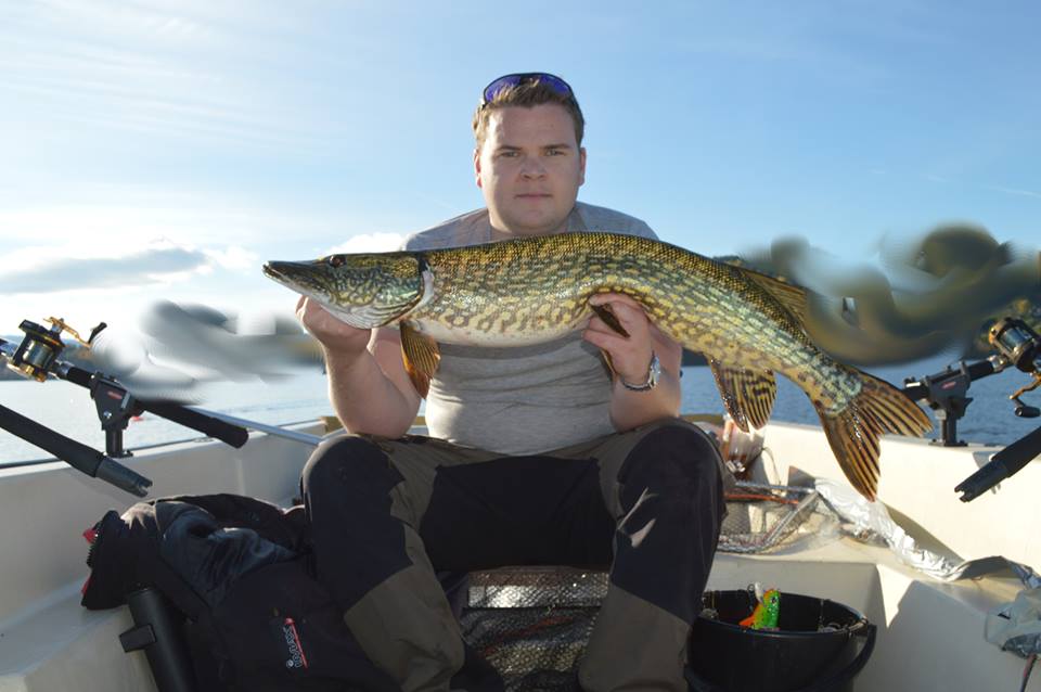 Andreas Nygård med sin 6. fisk