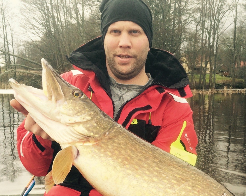 Dennis Antonsson med ett lyckat första kast!