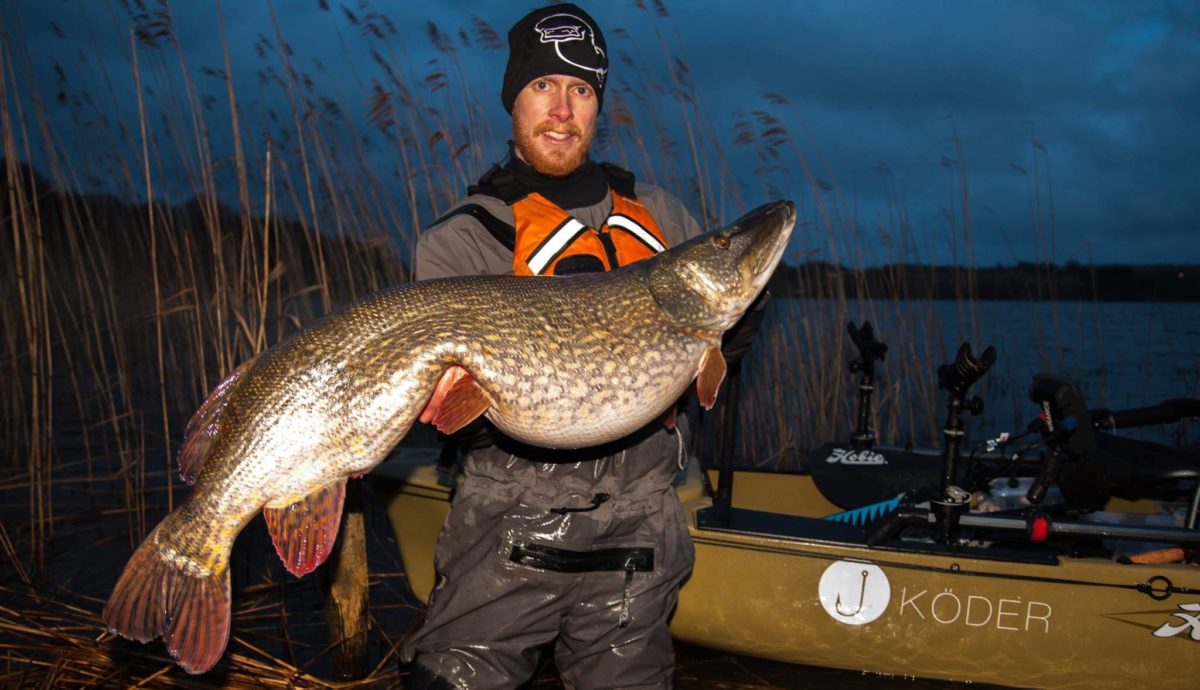 Finn Sloth Hansen med en gädda på 21,1kg
