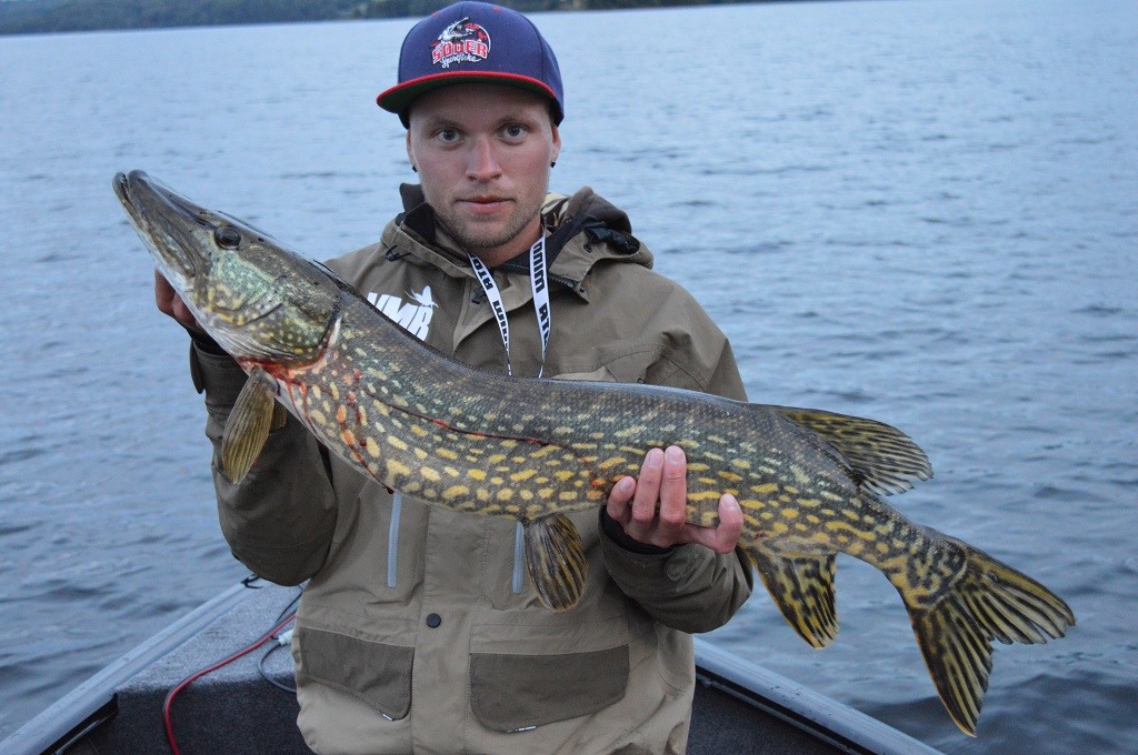 6300g 103cm