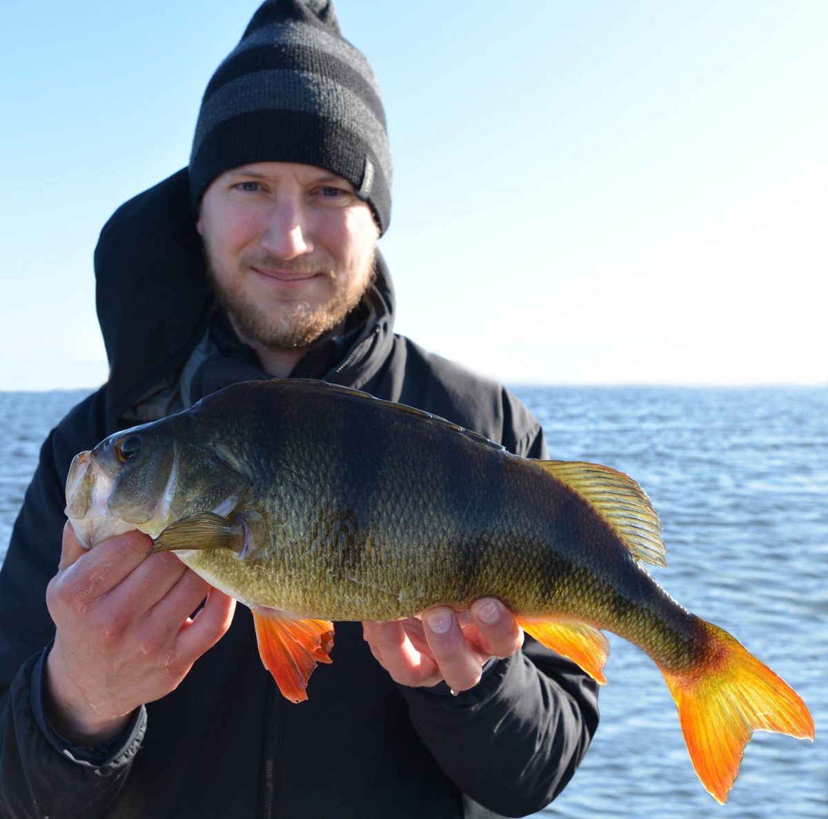 Thomas Tööj med sin første to første inn i konkurransen.