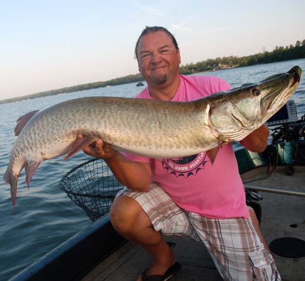 SportingTV – Muskiefiske på Lac Seul