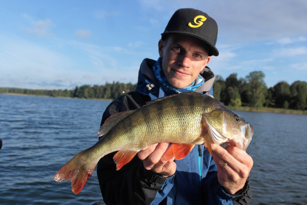 1170gr og 46cm.Lång och slank, klart han var hungrig på en Chunk Craw denna också! :)