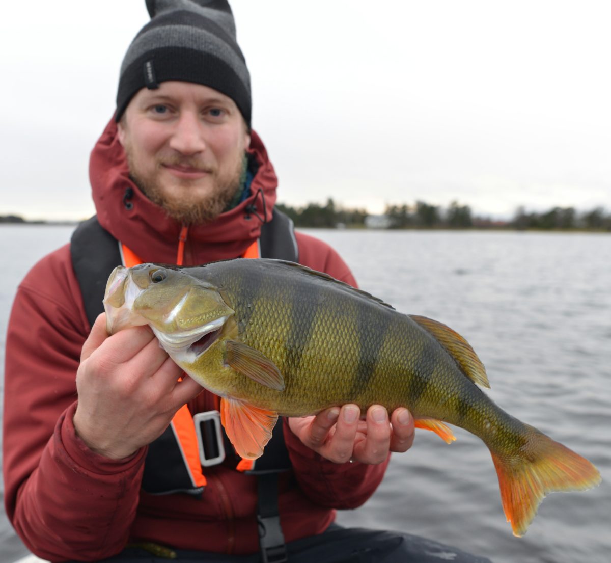 Thomas Tööj med en ny fin fisk