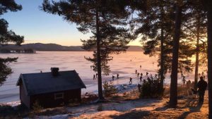 09.30 var 136 isfiskere klare for en dag på Storsjøen. Foto: Therese Bråthen