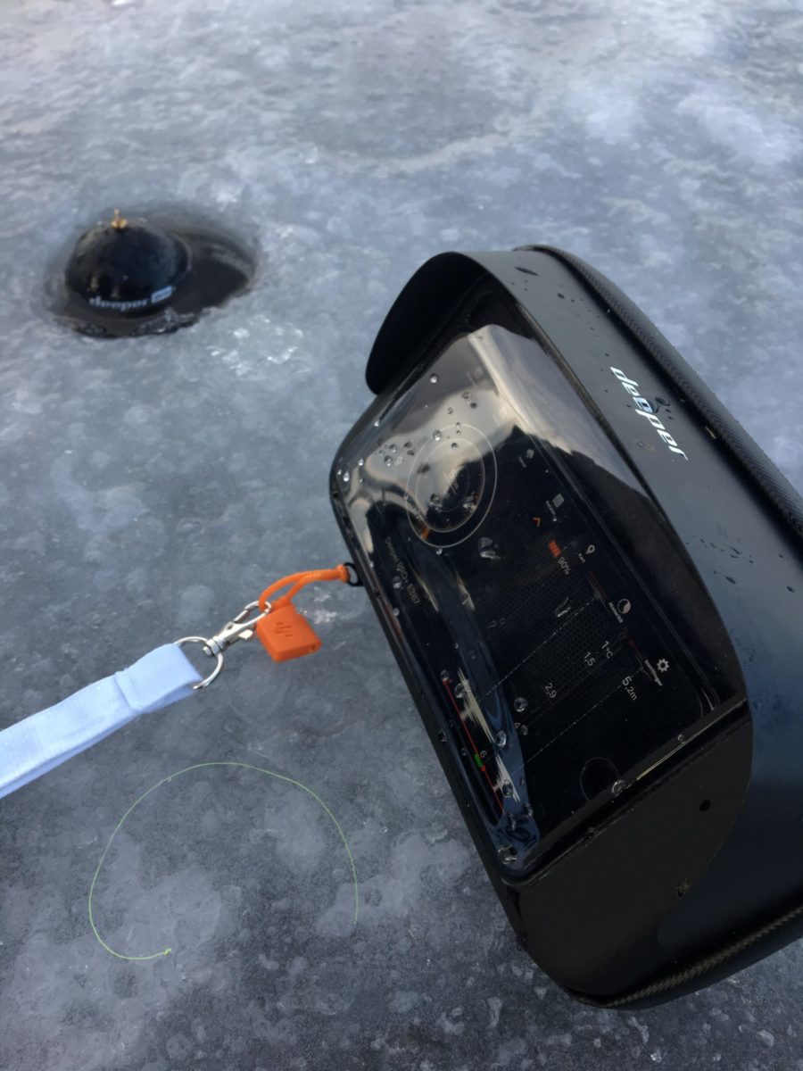 Sesongens to første isfisketurer- med test av deeper (isfiskemodus) og Deeper Winter Smartphone Case