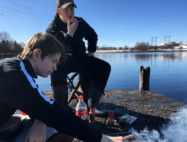 Gutta i Skien nærmer seg gjedda. Rapport fra 25.03  (Ny rapport av Thomas K. Halvorsen)