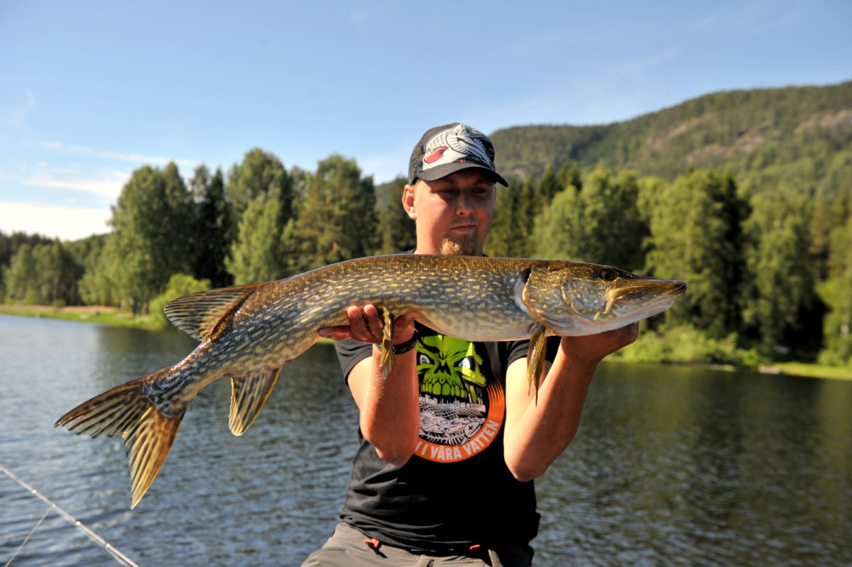 Klokka 02:55 satt vi i hver vår bil klare til å komme oss avgårde 22 timer senere gikk jeg til sengs med et smil om munnen.