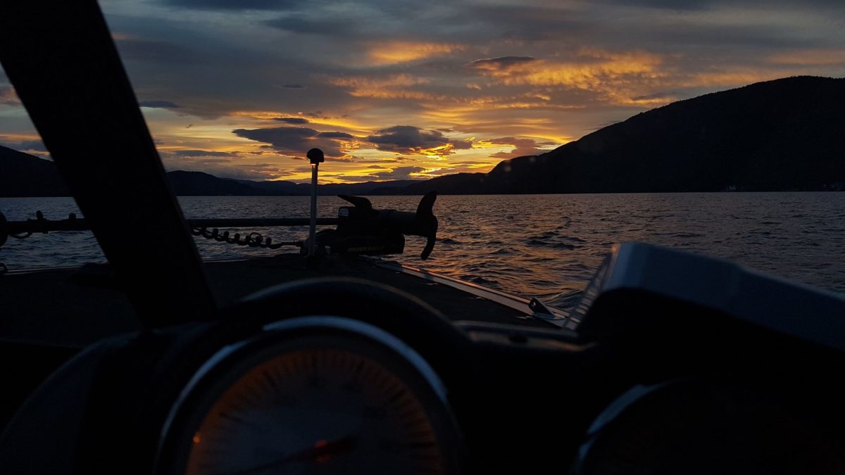 53 timer gnuing på mjøsa.  Ble et par 3+ fisker.