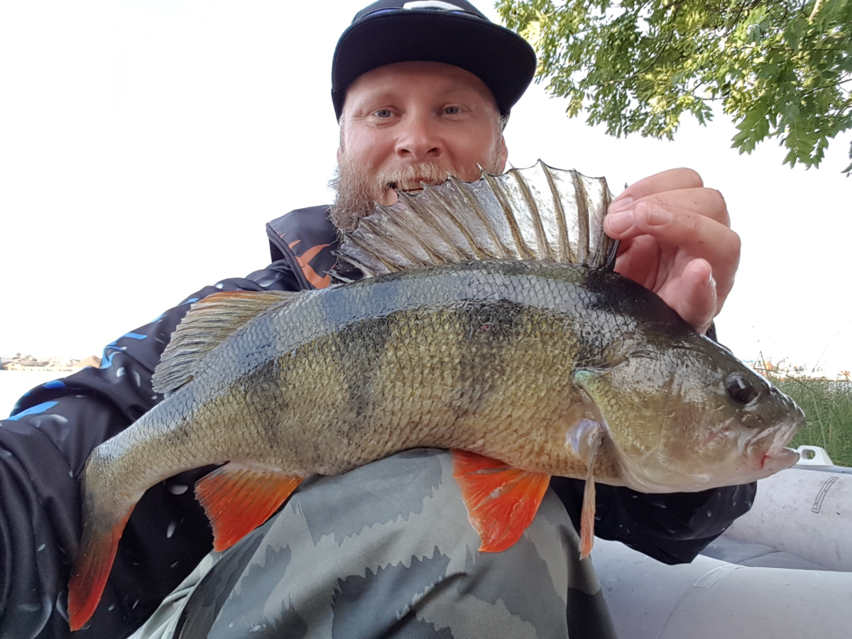 Geir Andre Pedersen ångar på.