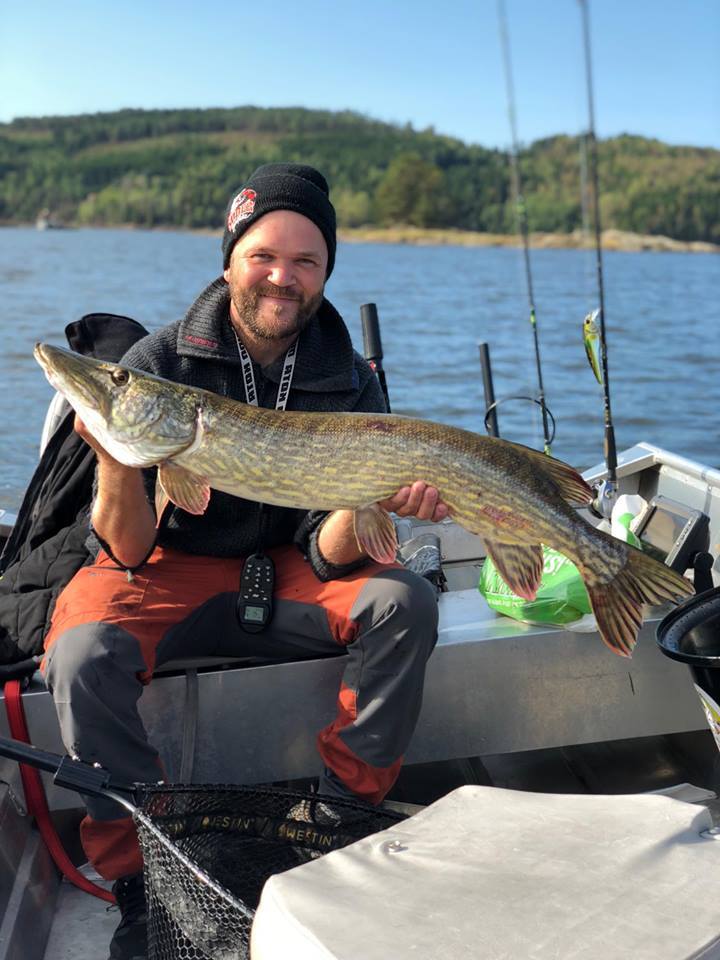 Stian den blide er nå topp 20. Ny gjedde inn.