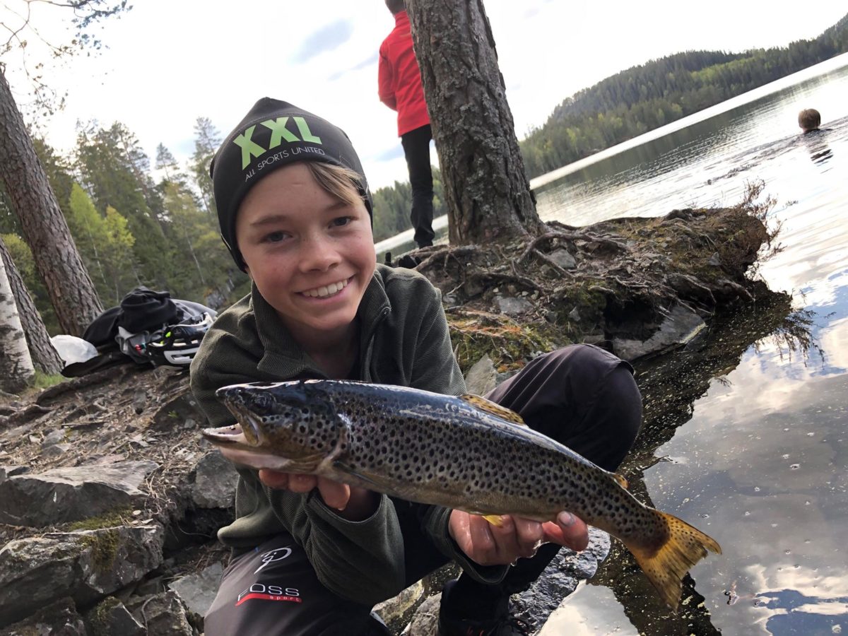 Ørretfiske. En herlig rapport skrevet av Herman Mathisen.