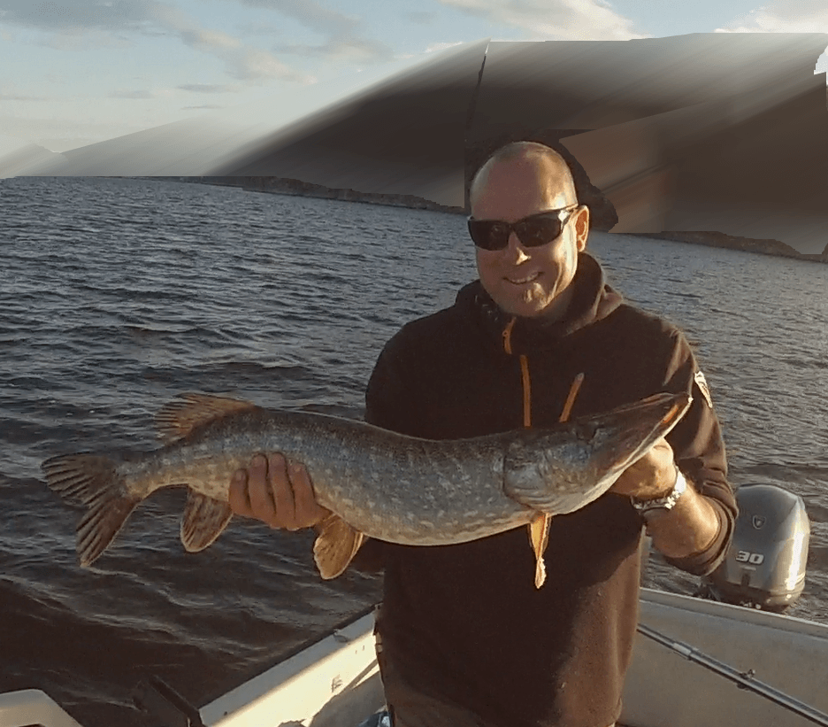 Helge Norvang med rått fiske.